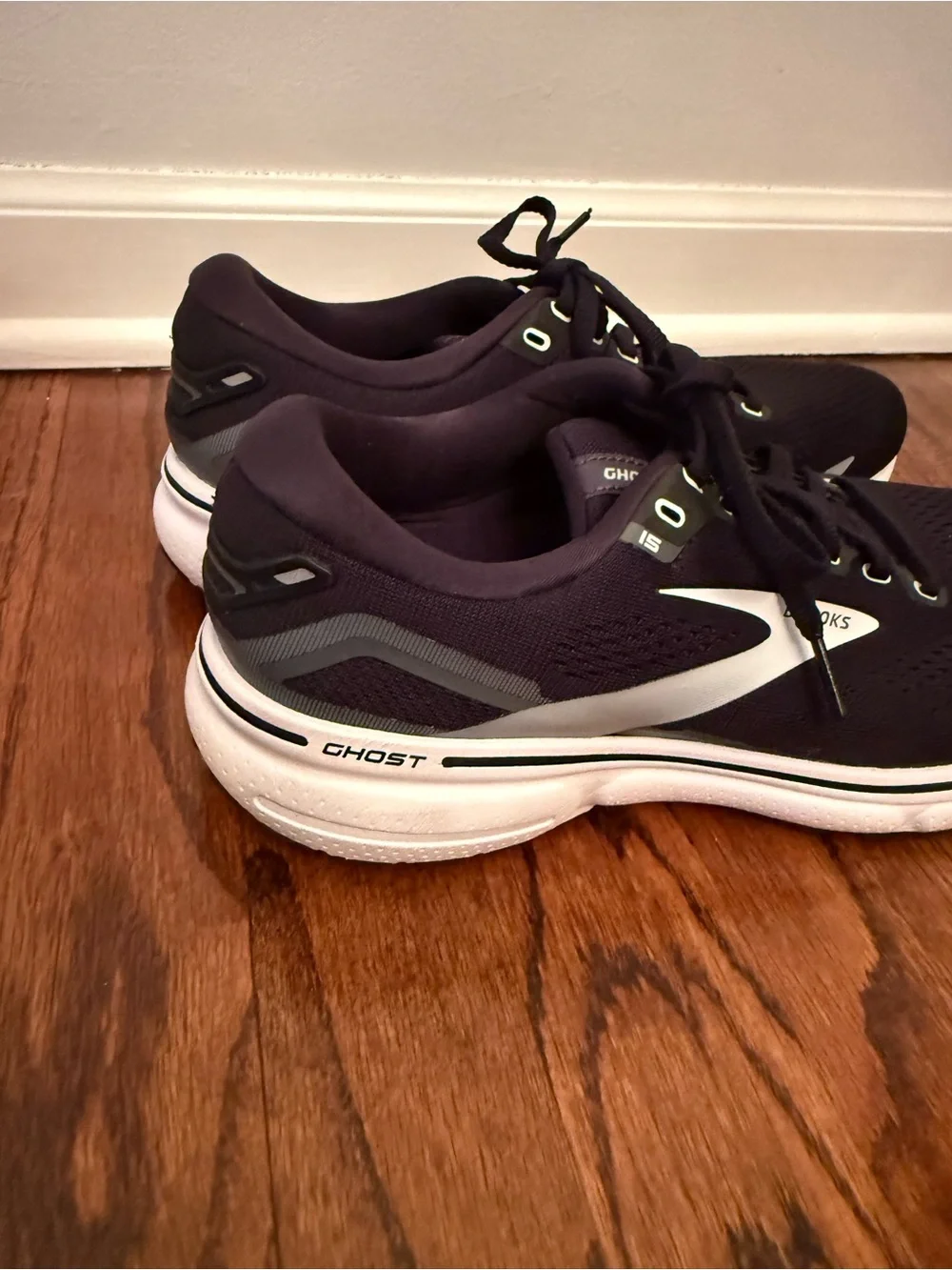 BROOKS Women’s GHOST 15 Running Shoes